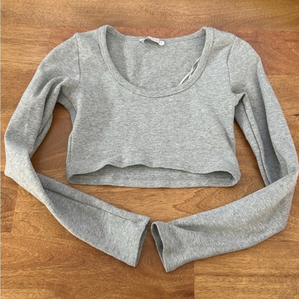 Zara Ribbed Gray Cropped Long Sleeve Top - Picture 3 of 3